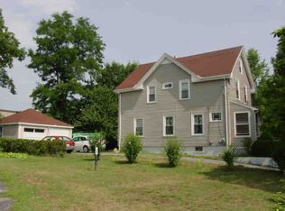 301 Station St, Cranston, RI 02910