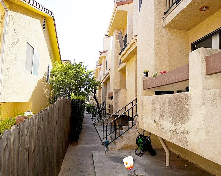 18954 Sherman Way #3 — Photo 3