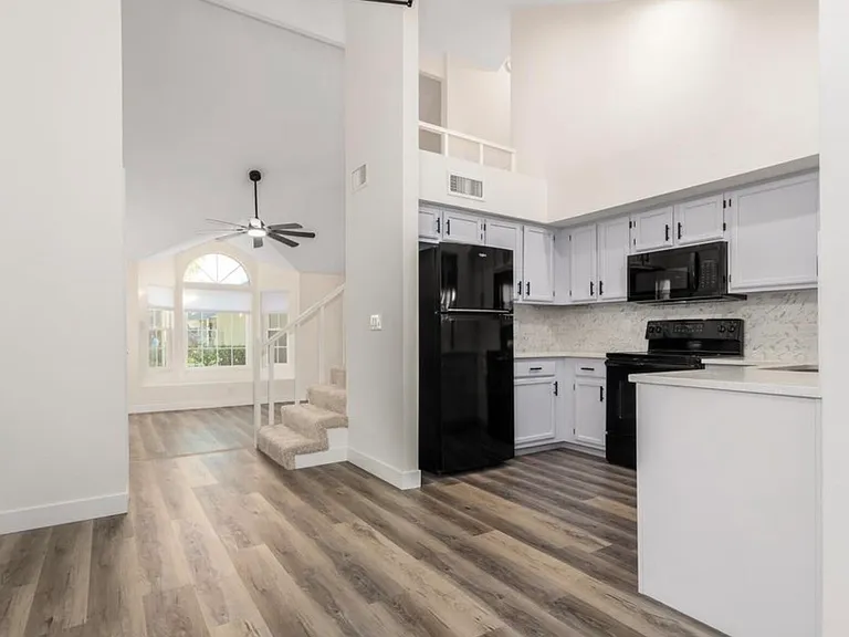4172 E Wayland Rd — Photo 10