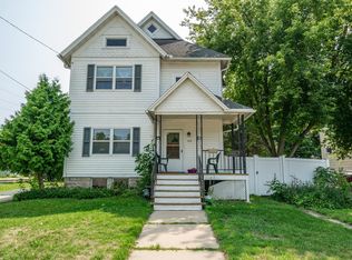 413 E Irving Ave, Oshkosh, WI 54901