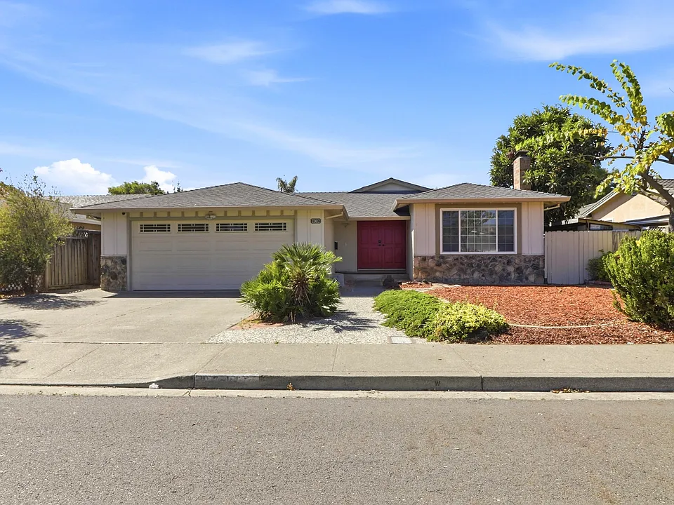 32412 Edith Way