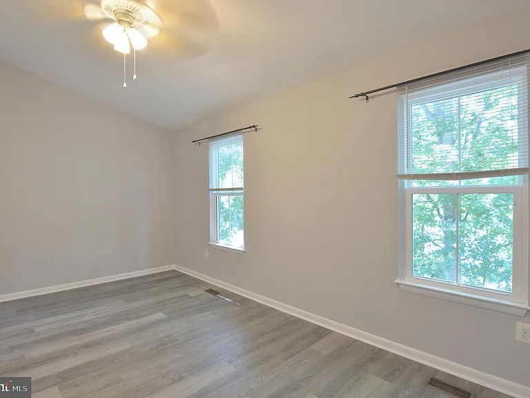 13326 Waterside Cir — Photo 18