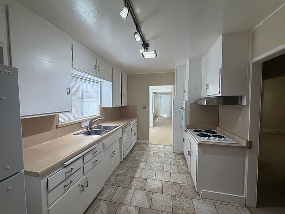 2nd image of 835 Partridge Ave