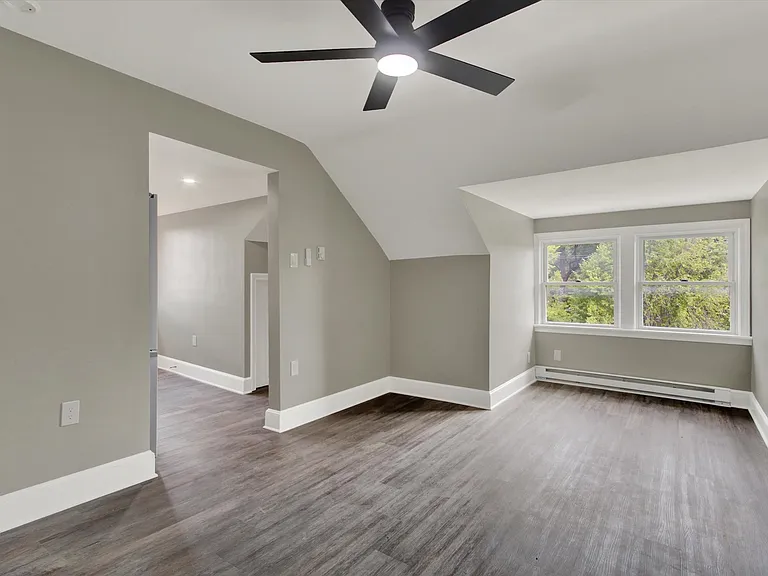 715 Oak Hill Ave #3N — Photo 17