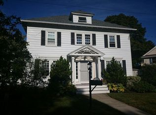 8 Parklawn Rd, West Roxbury, MA 02132