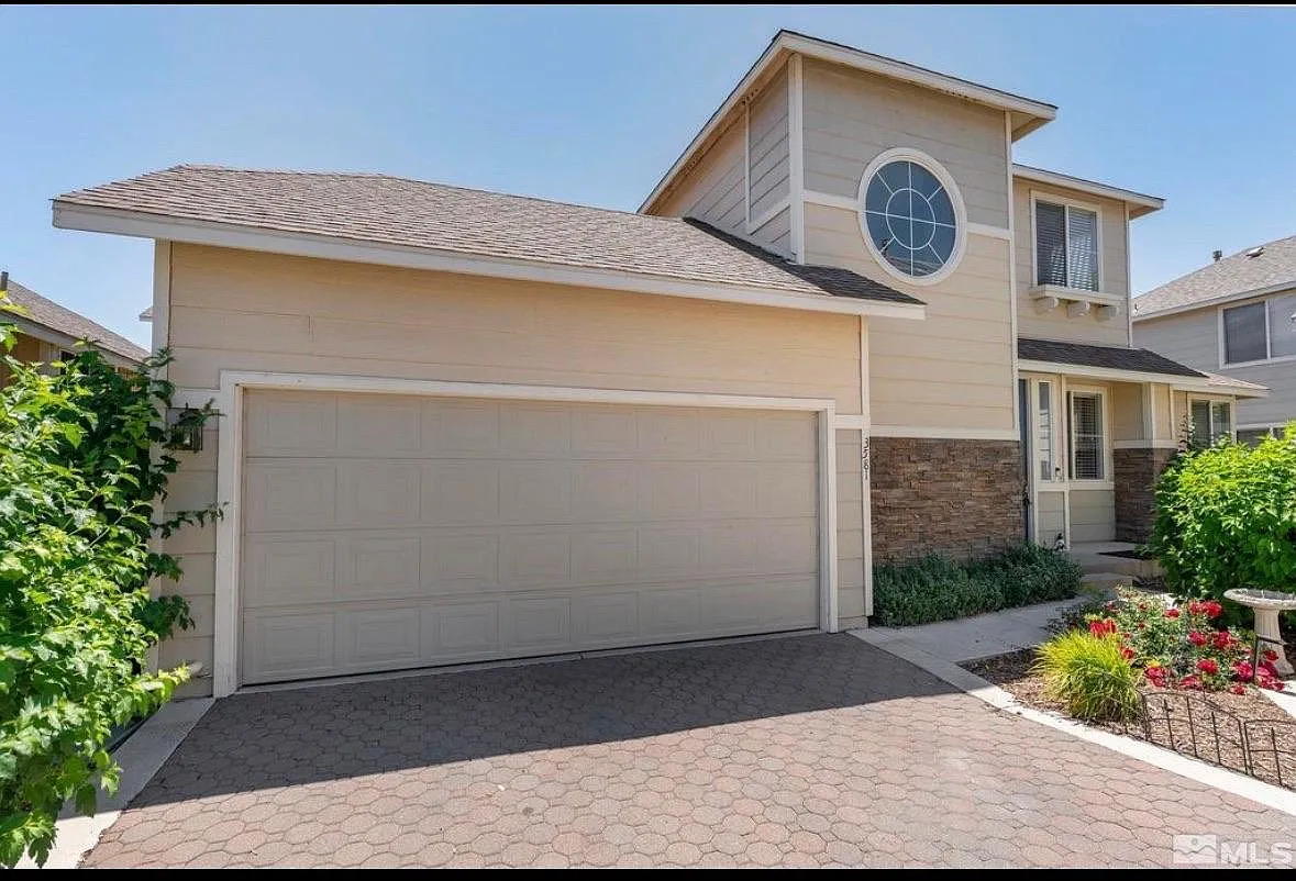 3581 Herons Cir photo 1