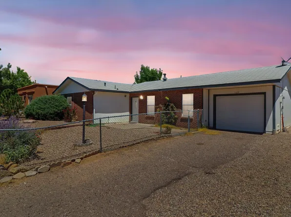 1619 Borealis Ave SE, Rio Rancho, NM 87124
