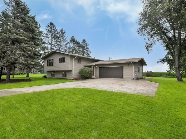 2S557 Bliss Rd, Sugar Grove, IL 60554