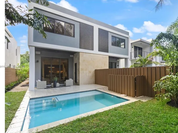 3645 SW 23rd Ter, Miami, FL 33145