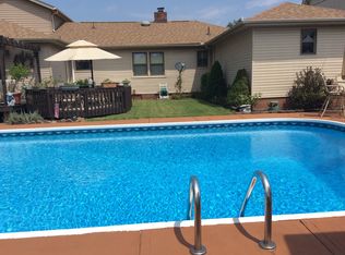 6203 Pine Dr, Huntington, WV 25705