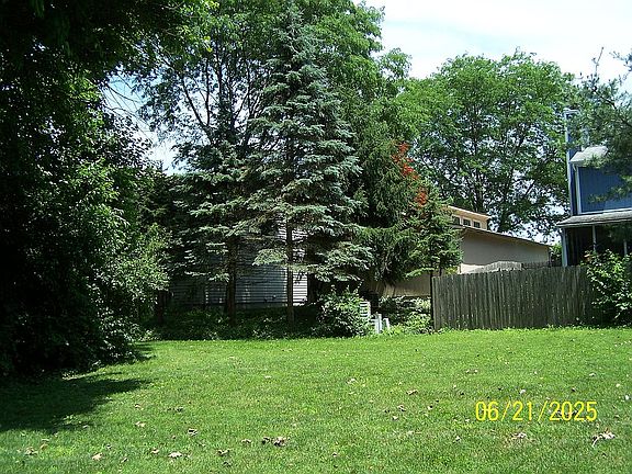 5th image of 397 Halsbury Cir