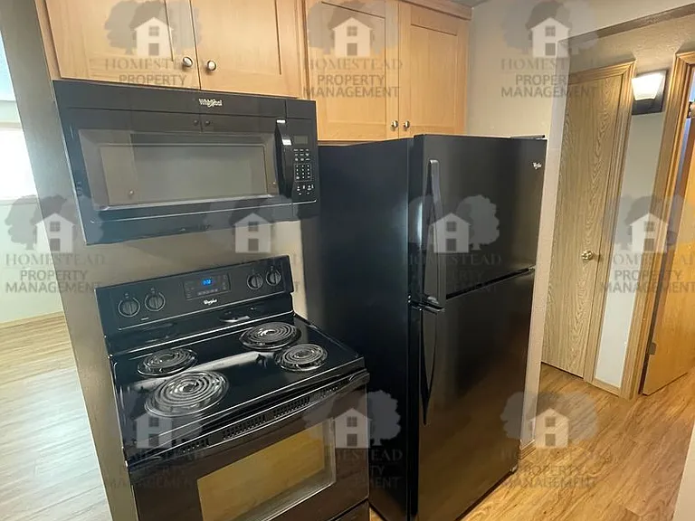 475 Jackson St W — Photo 4
