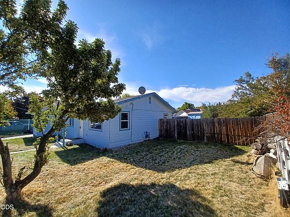 2nd image of 806 N 2nd St
