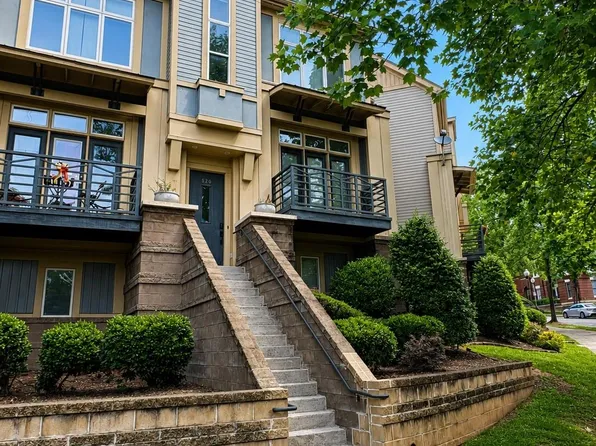 820 Garden District Dr, Charlotte, NC 28202