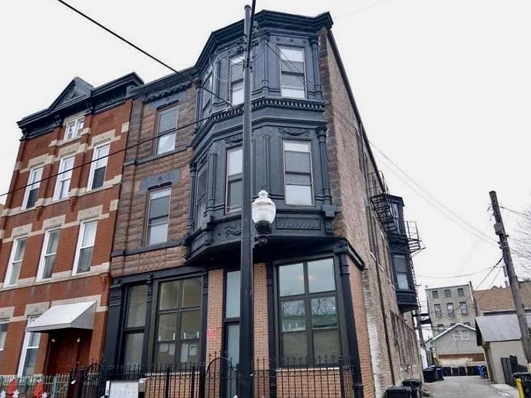 1447 W 17th St — Photo 7