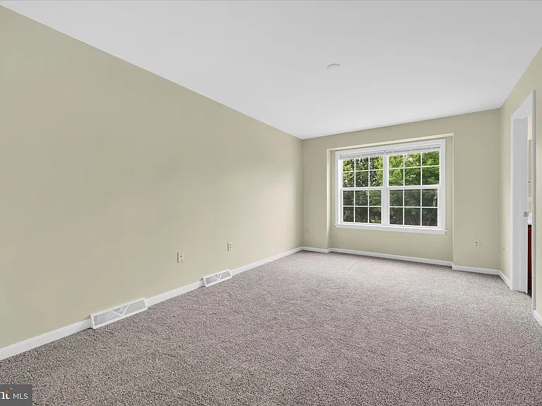 640 Courthouse Cir — Photo 16