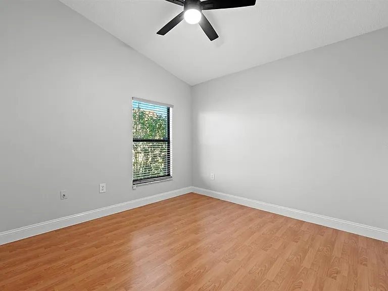 9147 Duffer Ct — Photo 10