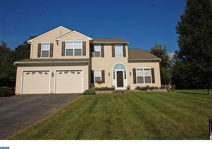 1st image of 144 Lakeside Dr