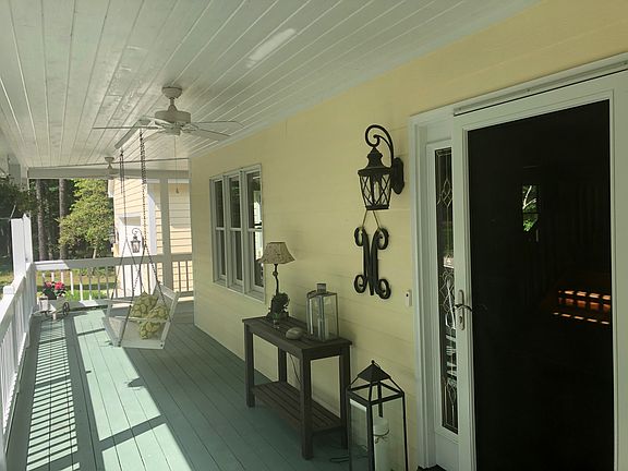 Huge front porch with swing