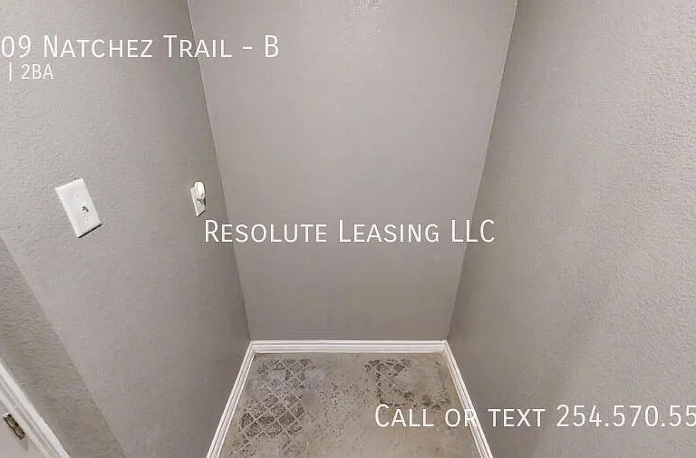 1409 Natchez Trl #B — Photo 10