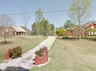 Buena Vista Drive, Sylacauga, AL 35151