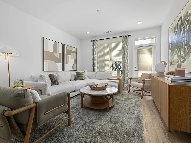 The Lindley at Grove 98 — Photo 25