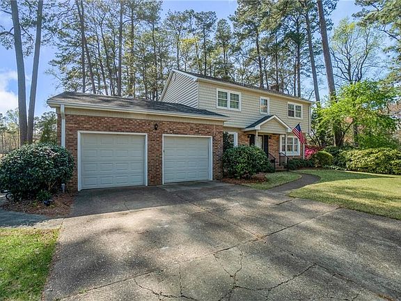 3rd image of 600 Glenbrook Ct