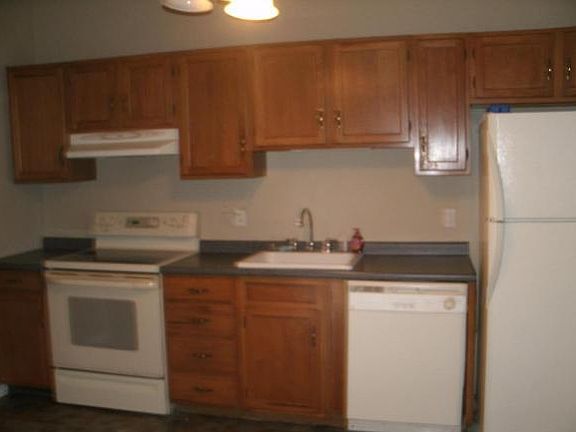 3rd image of 1130 Windsor Ave