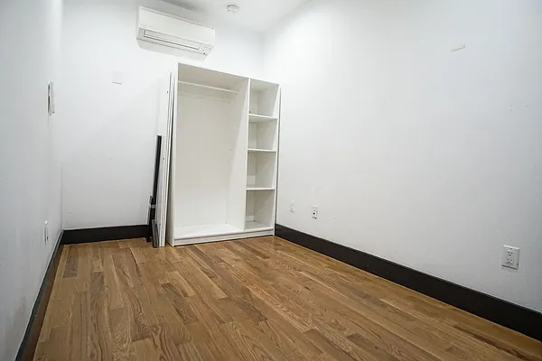 Rented by Lofts and Flats LLC | media 7