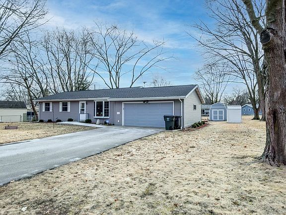 3rd image of 521 Hyland Dr