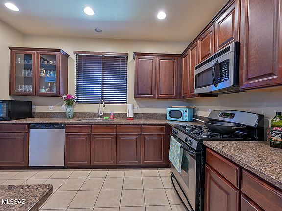 4th image of 178 W Camino Cuesta Abajo