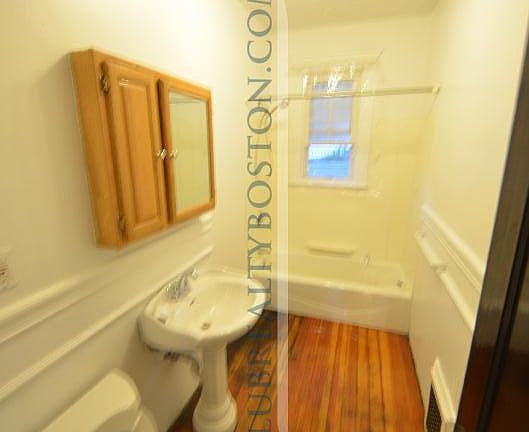 2nd image of 37 Fairbanks St #2