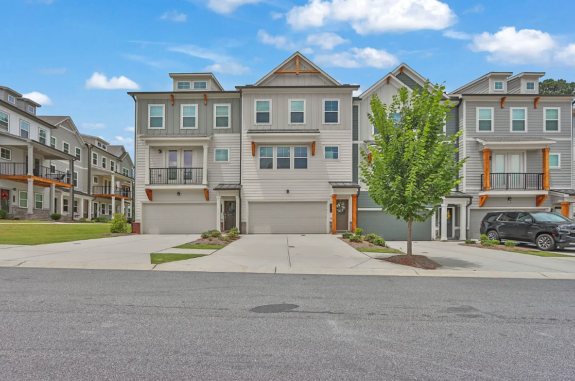 Mount Blue Ave, Tucker — Photo 1