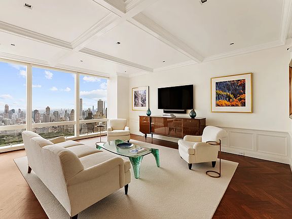 2nd image of 25 Columbus Cir #67C