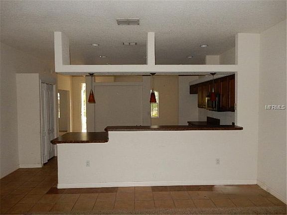 3rd image of 1111 Creekview Ct