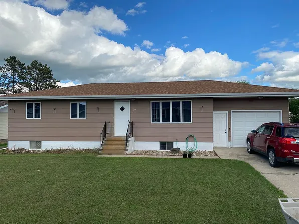 413 Harvey Ave, Harvey, ND 58341