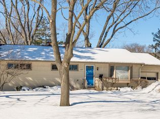 535 Ames St, Libertyville, IL 60048