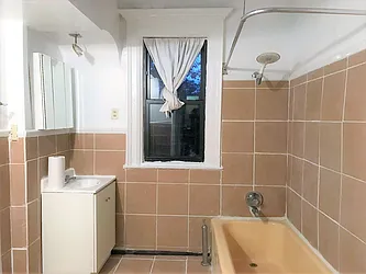 Rented by Lang Realty LLC