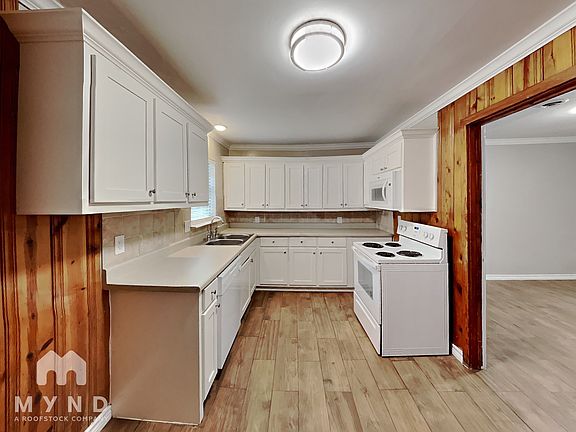 2nd image of 506 E University Ave Unit A