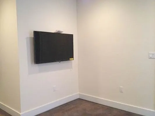 Rented by Reliance Realty Partners LLC  | media 17
