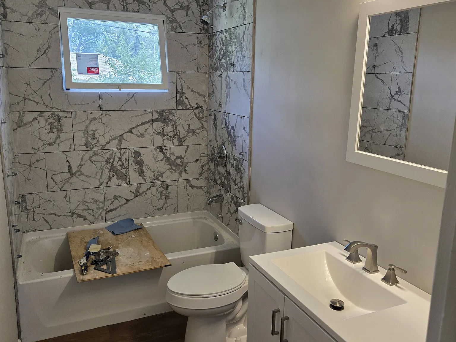 3 bed, 988 sqft, $1,800 — Photo 2