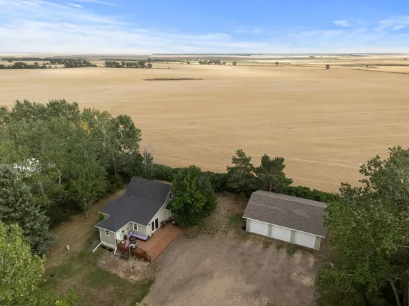 6574 Highway 40, Tioga, ND 58852