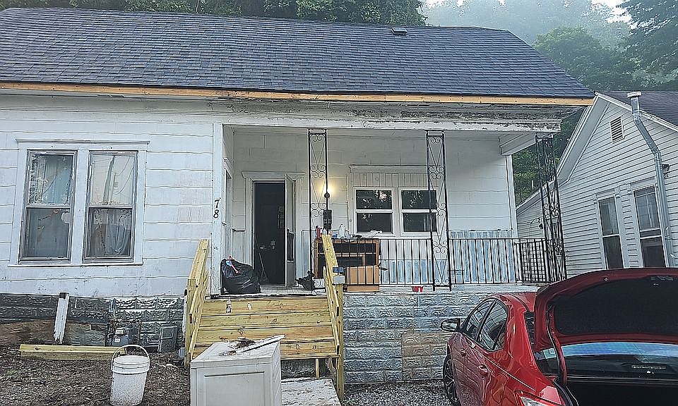 1st image of 78 Alum Ave