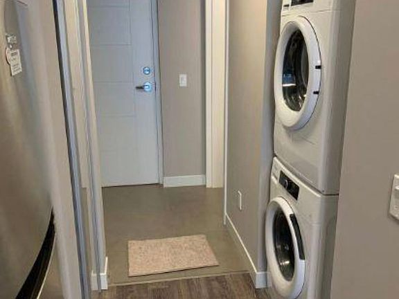 5th image of 308 Lester St #628