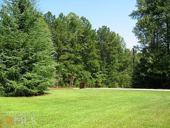 4th image of 75 Garland Dr