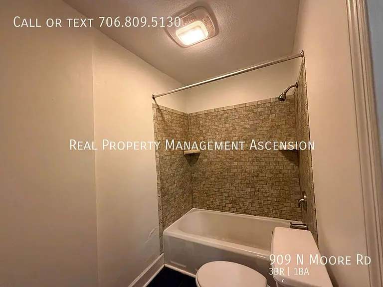 909 N Moore Rd — Photo 13