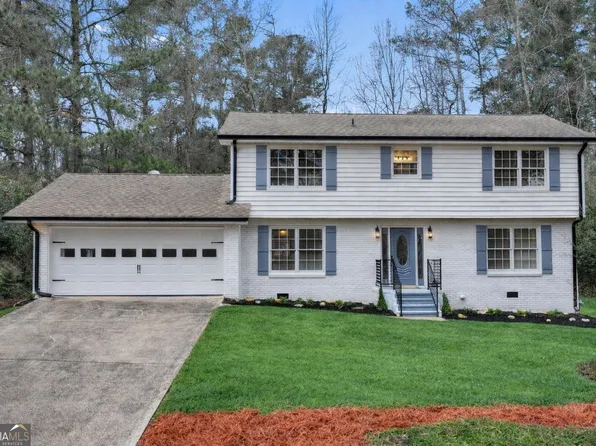 2802 Lakeview Ct, Buford, GA 30519