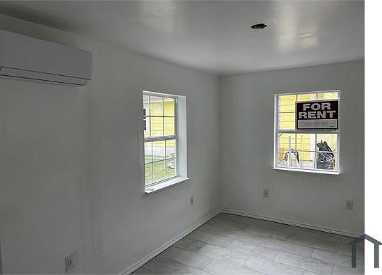 4th image of 105 E Dean Ave #B