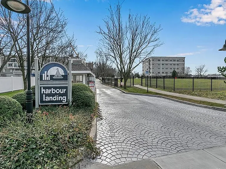 Entrance to the complex off Sea Street