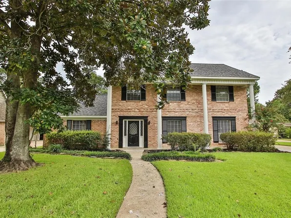 19706 Hurst Wood Dr, Humble, TX 77346
